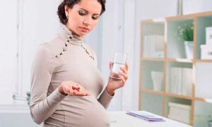 Какие мочегонные таблетки, травы и средства от отеков можно принимать при беременности